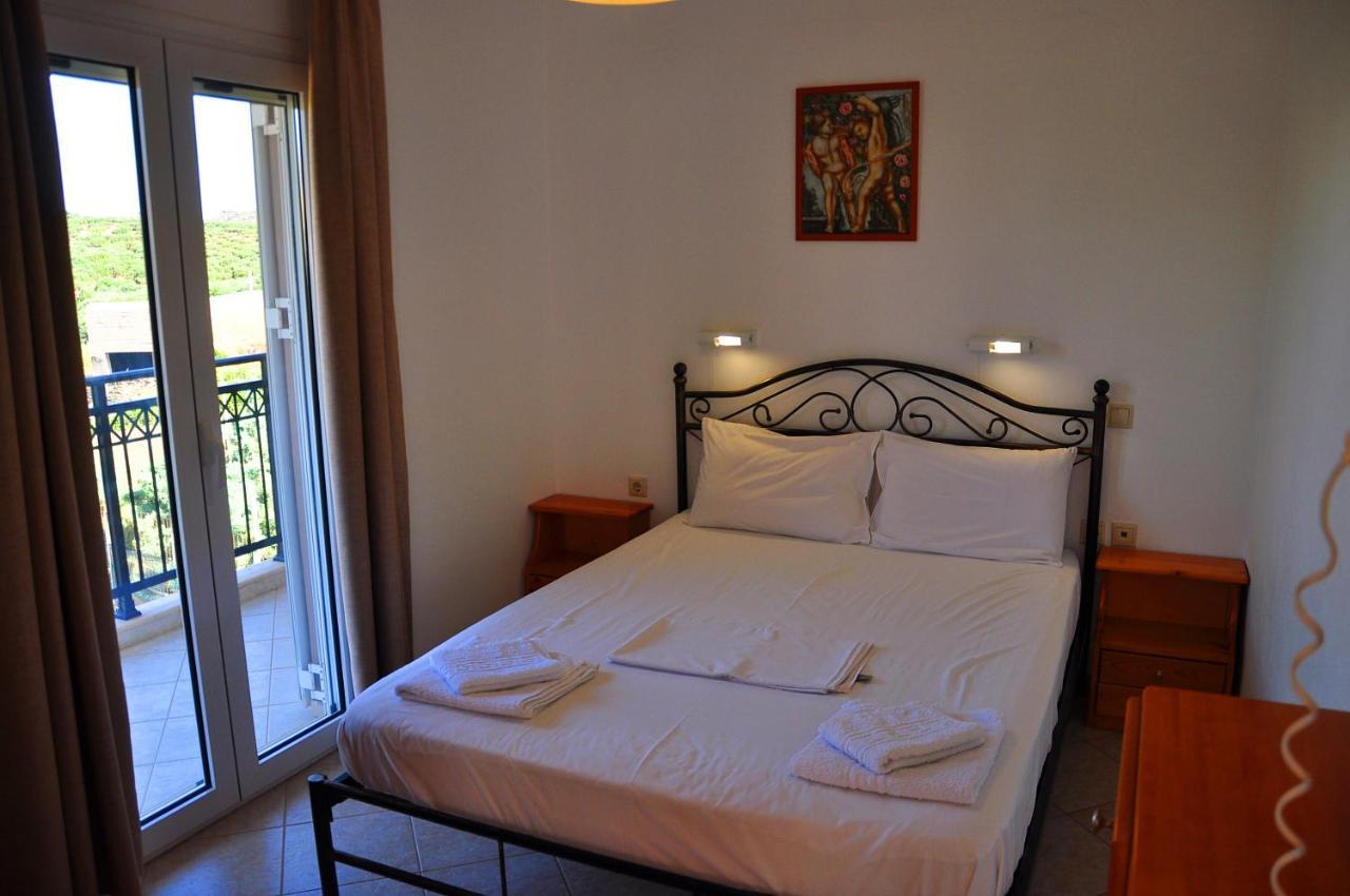 Lagos Studios & Apartments Paleocastro Esterno foto