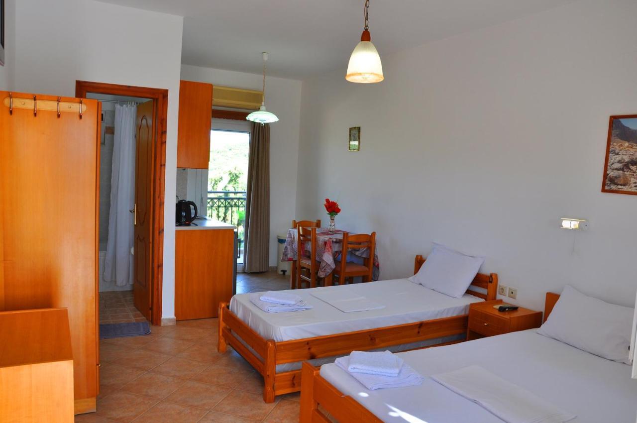 Lagos Studios & Apartments Paleocastro Esterno foto